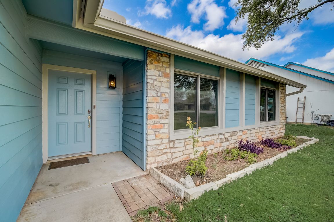 13200 Lamplight Village Ave, Austin, TX 78727 MLS 7930127 Zillow