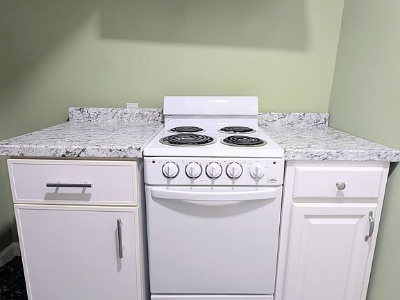 2nd image of 6945 Decatur St
