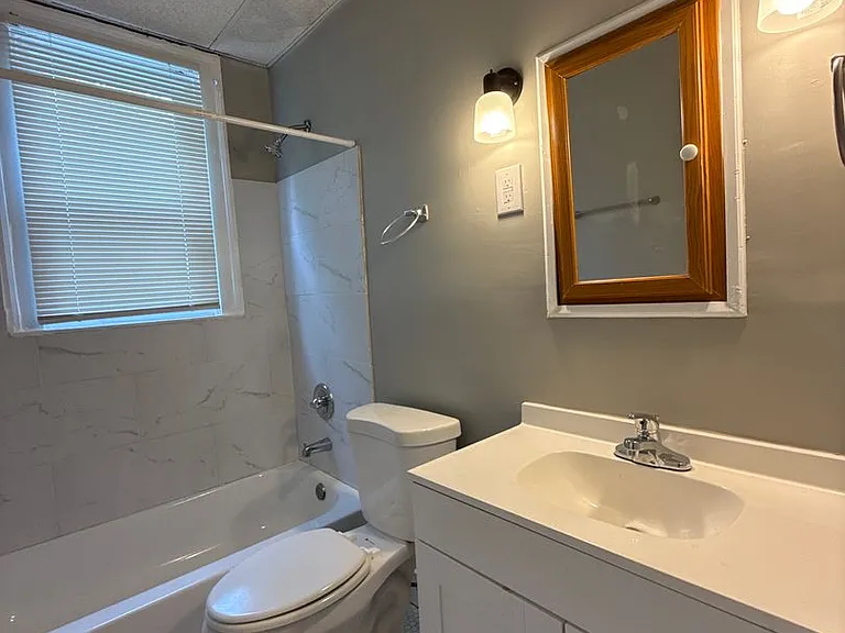 648 S 37th St — Photo 22