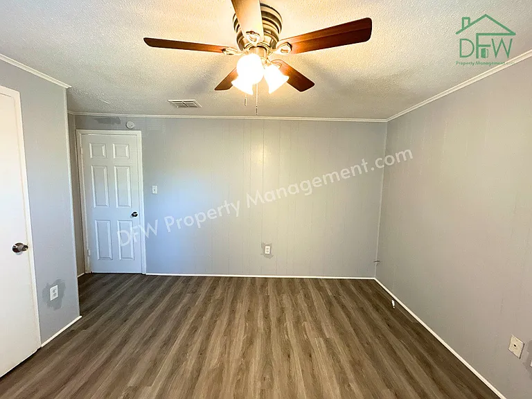 1615 Voirin Rd — Photo 17