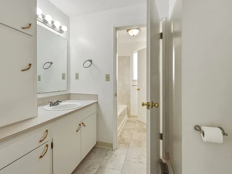 333 Choker St SE #B — Photo 15