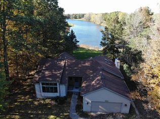 9447 Sunset Ct, Stanwood, MI