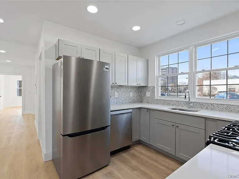 9 Lagrange Ave #1 — Photo 4