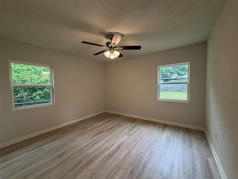 244 Deerfield St — Photo 12