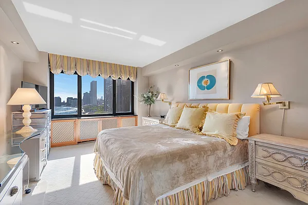 Sold by Douglas Elliman | media 23