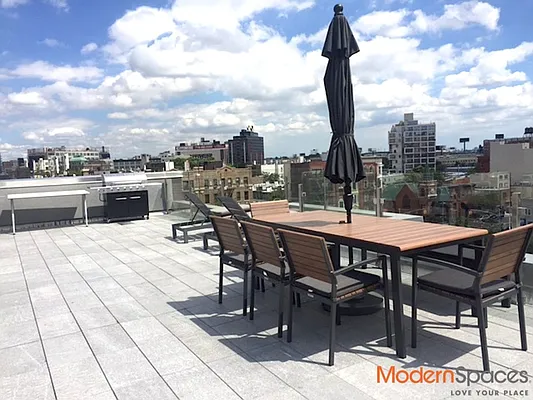 Sold by Modern Spaces | media 8