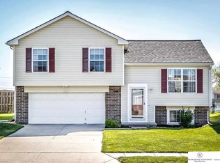 6223 N 128th St, Omaha, NE 68164