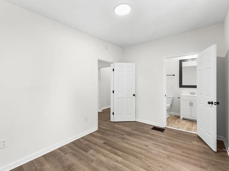 1341 Mooberry St — Photo 5