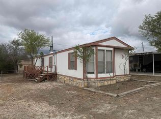 90 Mulberry St, Del Rio, TX 78840