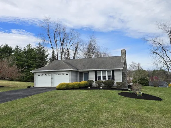 222 Tise St NE, Floyd, VA 24091