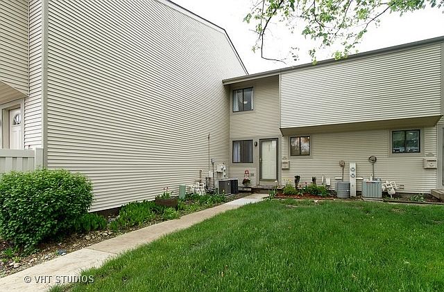 1st image of 608 Del Lago Dr