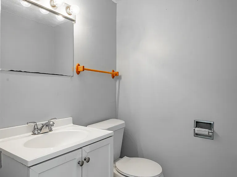 Saint Victors Lane Townhomes — Photo 11
