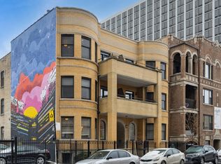 845 W Montrose Ave #3E, Chicago, IL 60613