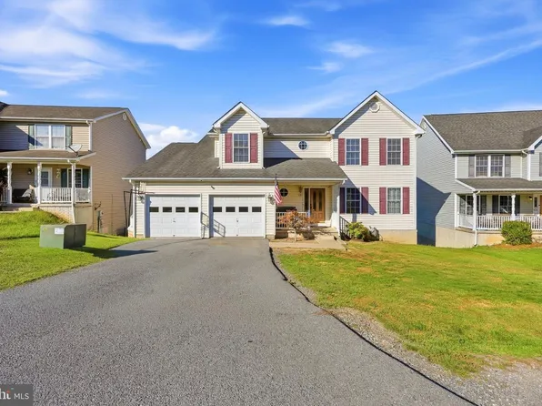 115 Jewels Ct, Martinsburg, WV 25404