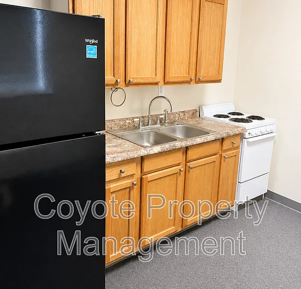 100 E Broadway St — Photo 8