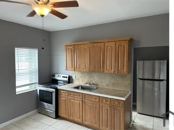 1639 NW 3rd St APT 7, Miami, FL 33125