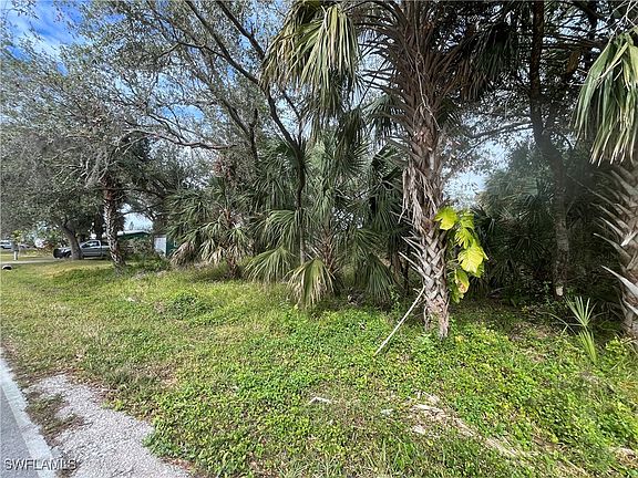 3rd image of 2557 Rock Creek Dr