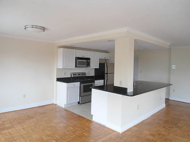 267 Linwood Ave #1D — Photo 2