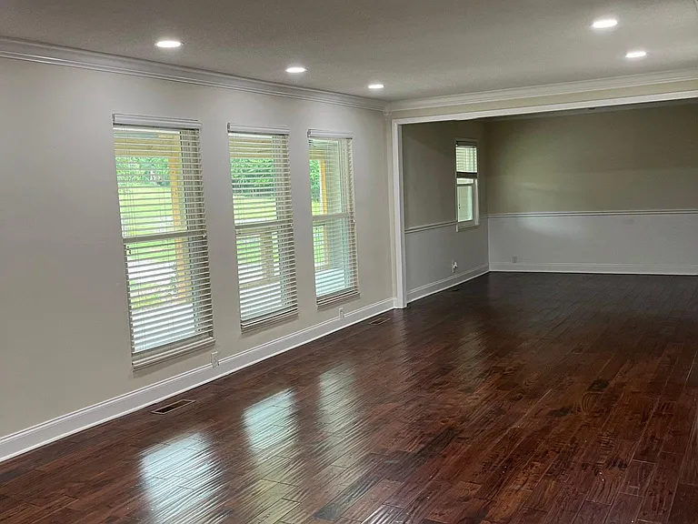 2809 Igou Ferry Rd — Photo 16