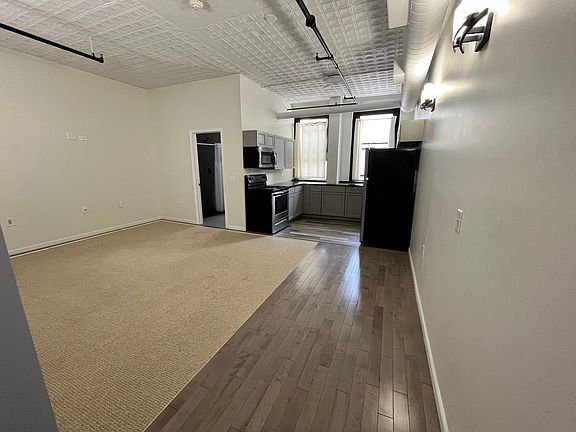 2nd image of 116 Bleecker St #3