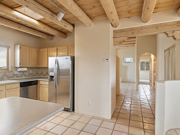 2nd image of 6 Monte Alto Cir