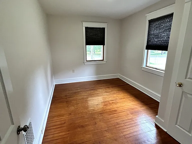 326 Tollgate Rd — Photo 11