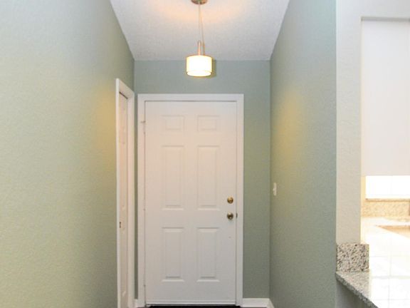 5th image of 34168 Bernie St