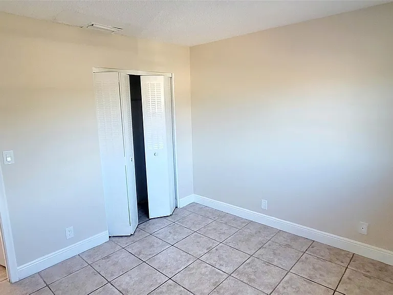 5192 NE 6th Ave #823 — Photo 13