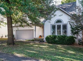 518 Vineleaf Dr, Lyndon, KY 40222