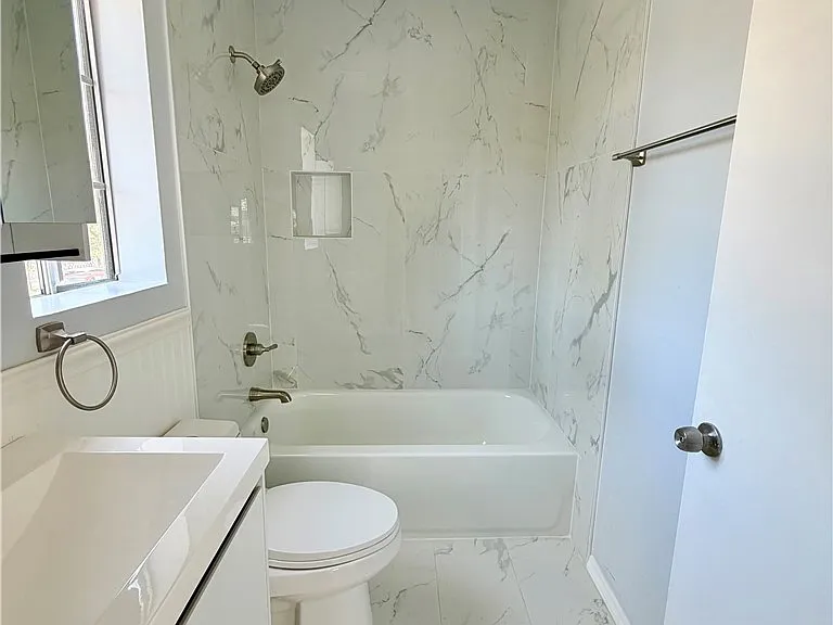 3250 Andrita St #7 — Photo 12