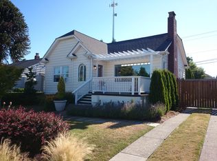 6932 37th Ave SW, Seattle, WA 98126