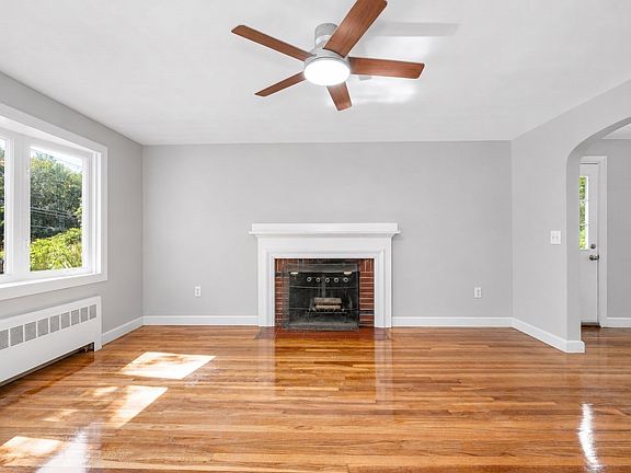 3rd image of 35 Forge Village Rd