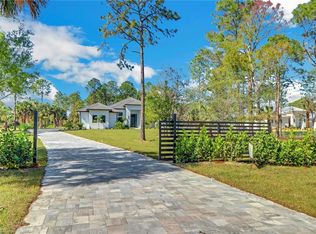 733 15th St SW, Naples, FL 34117