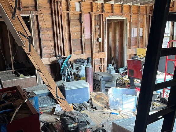 5th image of 522 W Blackwell Ave