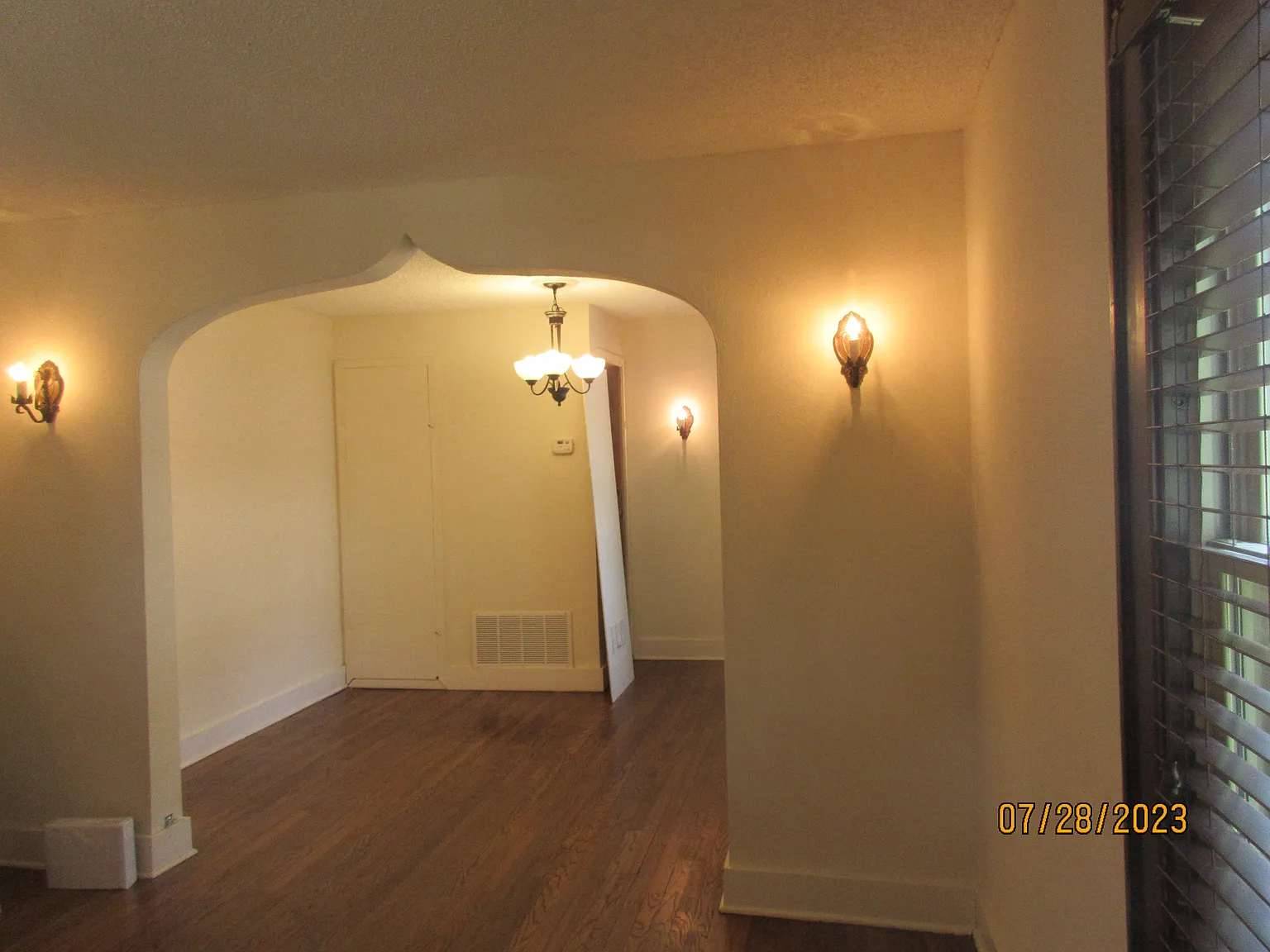 1BR 1Bath Riverside — Photo 2