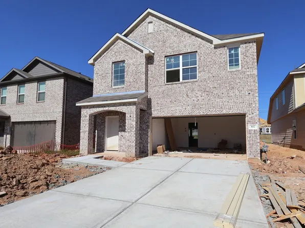 817 Village Brook Dr, Willis, TX 77378