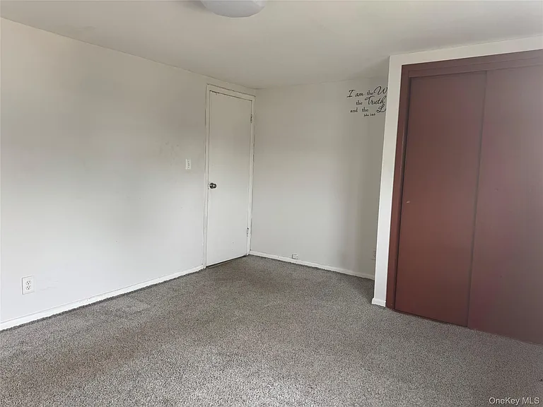 124 Parkdale Dr — Photo 25