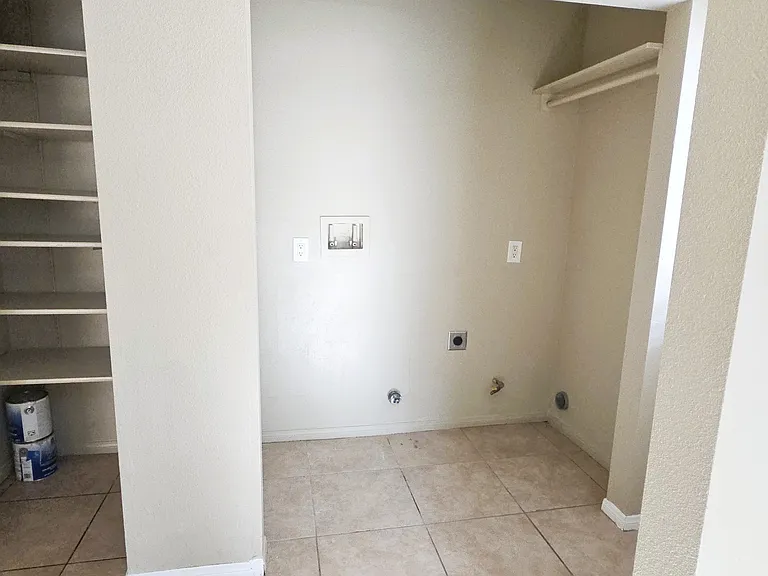 16583 Willow St #B — Photo 7