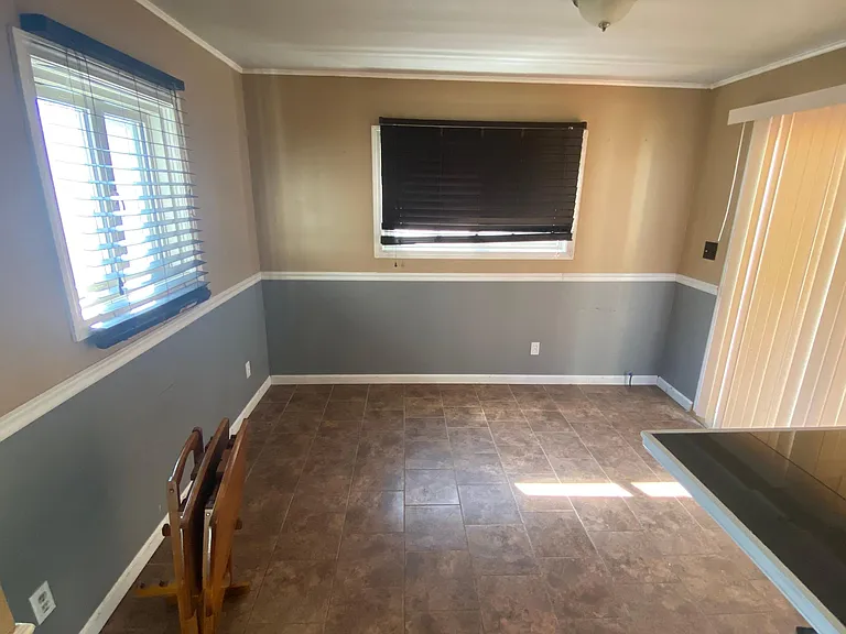 798 Arlington St — Photo 3