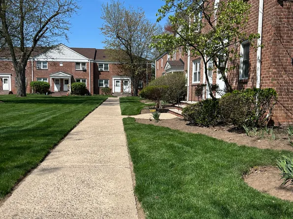 (undisclosed Address), Englewood, NJ 07631