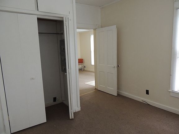 5th image of 312 Railroad Ave