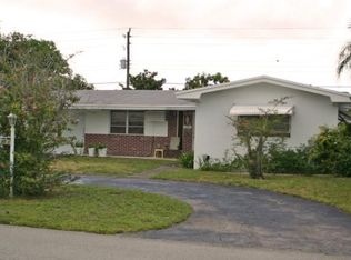 8561 NW 10th St, Pembroke Pines, FL 33024