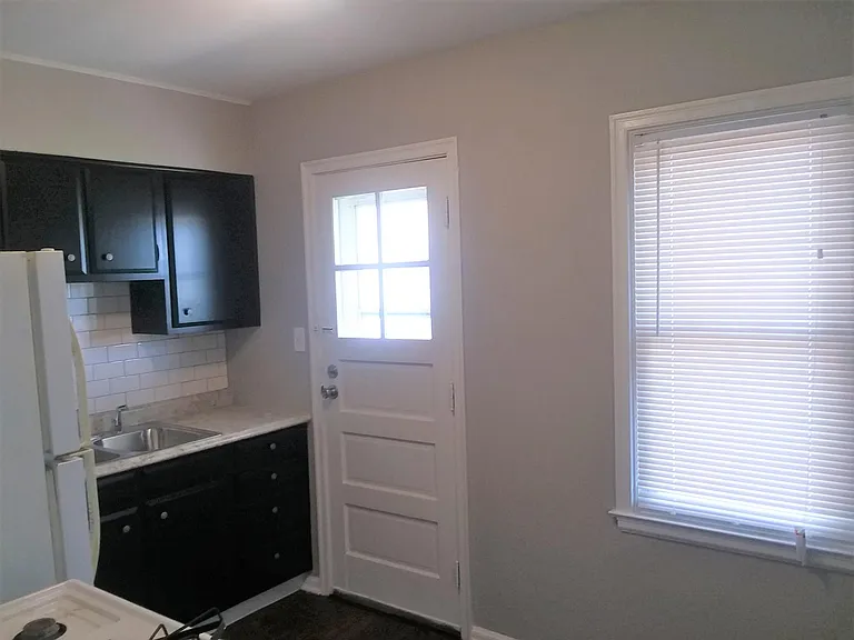 1621 Oliver Ave — Photo 12