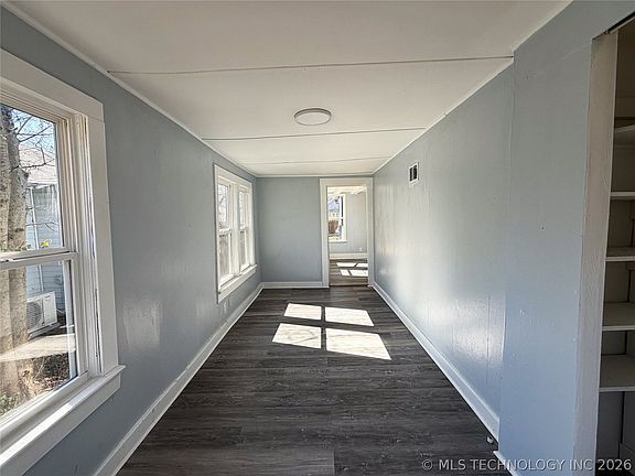 5th image of 1305 Cherry St
