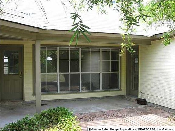 2nd image of 10562 Ashland Cir