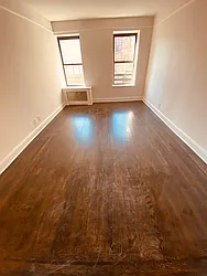 Rented by Metropolis Real Estate of Manhattan