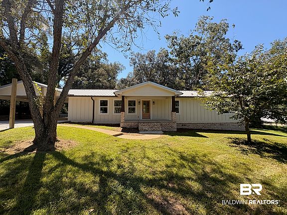 3rd image of 16740 Camellia Rd