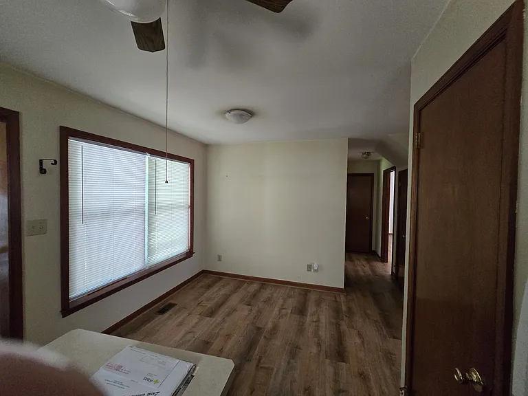 8273 Pond View Dr — Photo 8