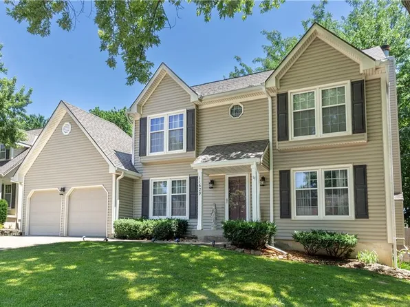 11629 Bond St, Overland Park, KS 66210
