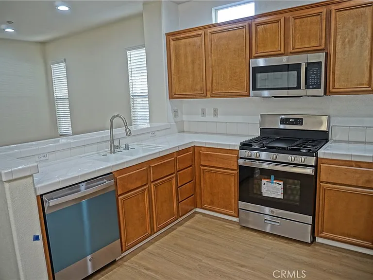 1372 McFadden Dr — Photo 8
